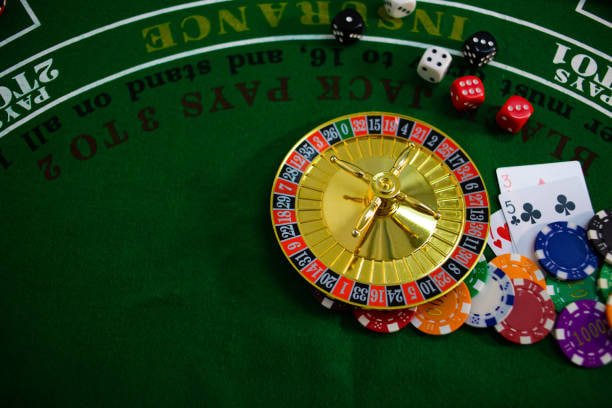 Antarmuka Dragon Tiger di aplikasi mobile slot39 menampilkan kolom Dragon dan Tiger dengan kartu yang dibagikan dan tombol konfirmasi pilihan